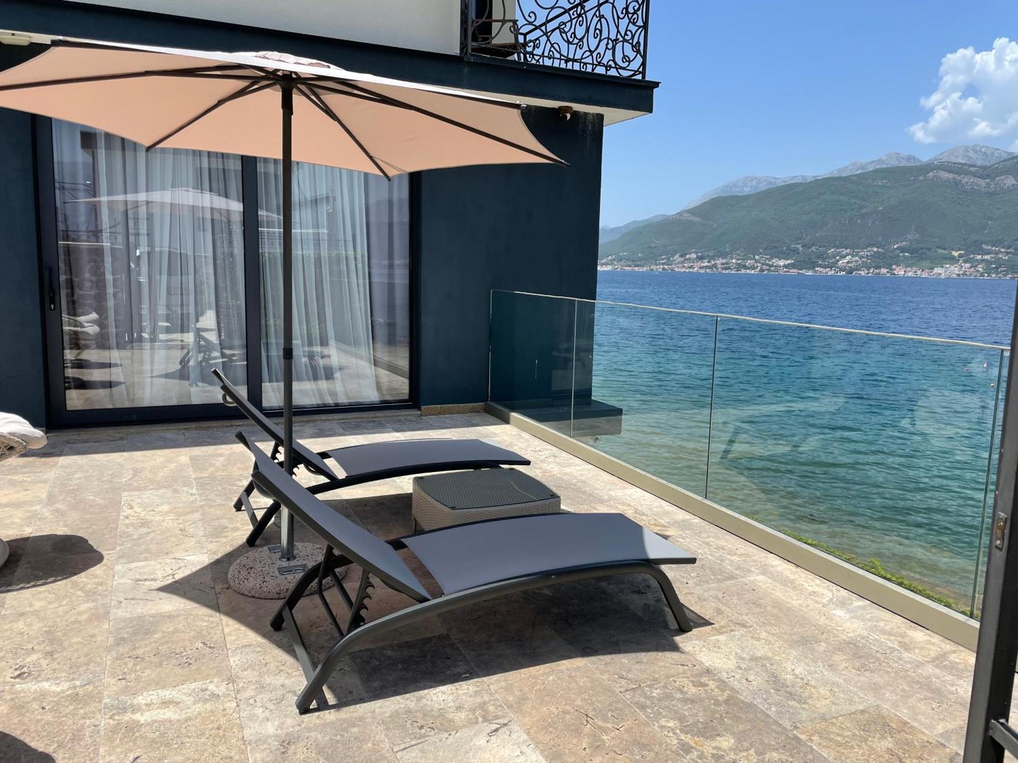Beachfront Villa Pearl Of Adria Krasići Exteriör bild