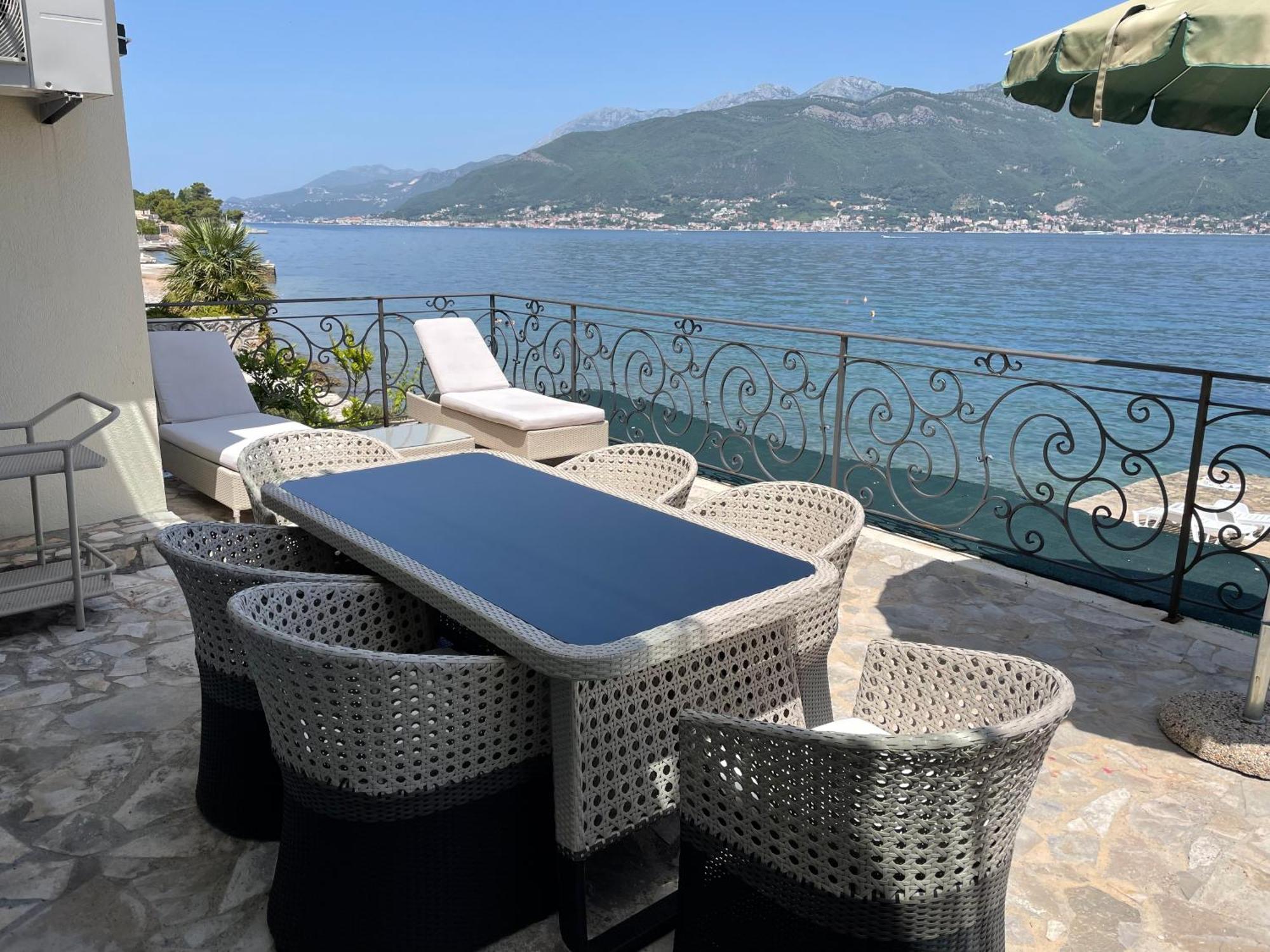 Beachfront Villa Pearl Of Adria Krasići Exteriör bild